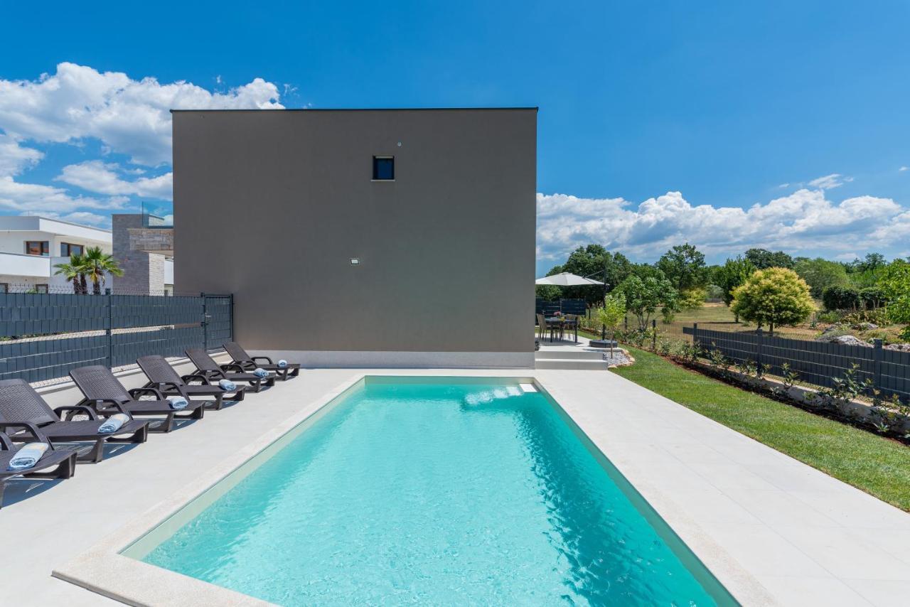 Villa Atena Poreč Exteriör bild